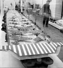 Авианосец Сокаку был построен в Йокосука Yokosuka и 8 августа 1941 г вошел - фото 98