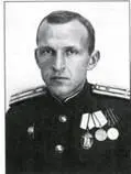 Инженер подполковник АФКравцев начальник отдела бронеинженерных средств ЦП - фото 21
