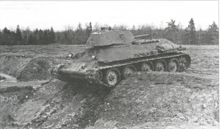 Испытания танка Т34 выпуска 1940 г по преодолению препятствий После - фото 24
