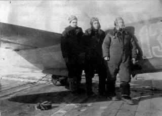 Самолет Ту2 на аэродроме Шауляй С осени 1942 г в интересах Воронежского - фото 54