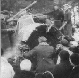 На фото внизу запечатлён финский броненосец Ильмарийнен Вопреки широко - фото 86