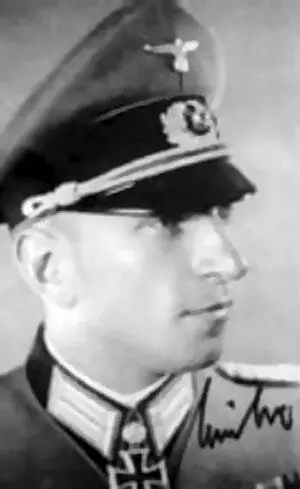Альфред Мюллер РК 2021943 капитан командир 901й учебной батареи штурмовых - фото 305