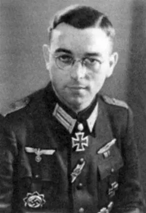 Конрад Целлер ЗГК 12111942 оберлейтенант резерва командир 3го батальона - фото 418