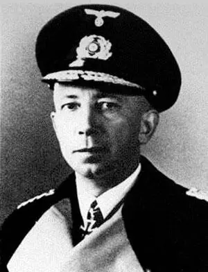 Август Тиле РК 1811941 капитан 1го ранга командир тяжелого крейсера - фото 701