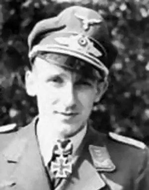 Герберт Лютье ЗГК 2811943 капитан авиации командир 8й эскадрильи 1й - фото 711