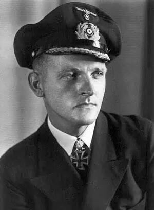 Эрих Топп 891942 сдал лодку и назначен инструктором ВМФ участия в боевых - фото 763