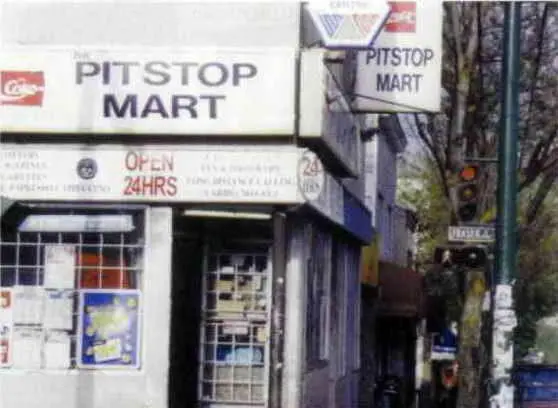 Илл 45 Аж целый магазин для pitstopa Mart это как бы сокращение от слова - фото 147