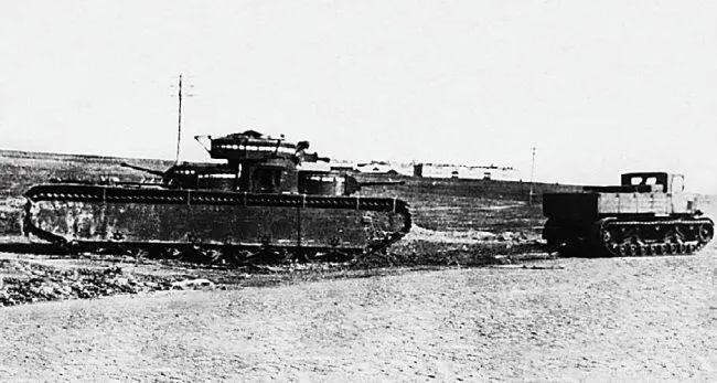 Танк Т35 преодолевает надолбы Лето 1936 года Буксировка вышедшего из - фото 232