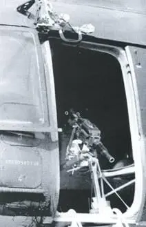 Автоматический гранатомет АГС17 Пламя в двери Ми8Т Хорошо видны растяжки - фото 95