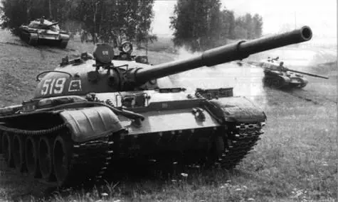 Серийные танки Т62 на учениях Двухплоскостная стабилизация пушки и - фото 127
