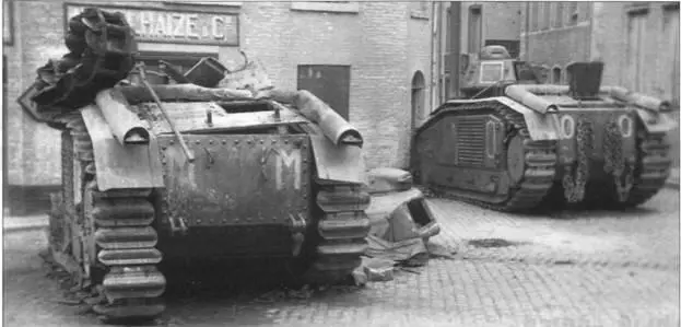 Слева Char B1 bis 309 RHONE правее 330 CHER белый квадрат на - фото 95