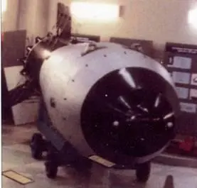 Термоядерная бомба изделие 202 в экспозиции Арзамасского музея ядерного - фото 26