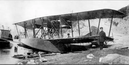 Летающая лодка М9 на берегу реки Иртыш 1919 г В сентябре 1920 г на Балтику - фото 69