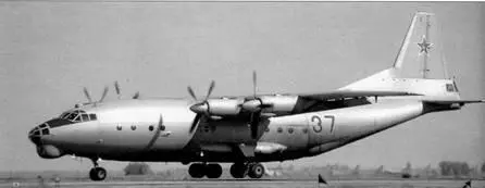 Безукоризненная посадка Ан 12БК Ан 12БКИС в ходе переоборудования в - фото 81