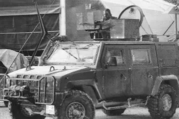 Огонь из Iveco LMV M65 можно вести только из одного вида оружия в одном - фото 6
