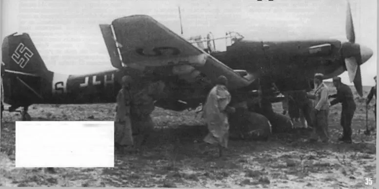 Зимой 19421943 гг в африканской грязи всё тонуло почти также как в русской - фото 53