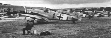 Bf109G4trop командира 8JG53 оберлейтенанта Франца Шисса на аэродроме Сан - фото 59