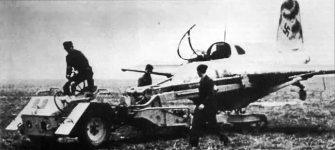 Транспортёр с гидроподёмником для уборки Me 163 с ВПП после посадки - фото 39