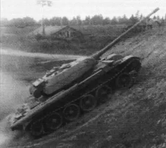 Танк Т54 образец 3 на межведомственных испытаниях Преодоление подъема - фото 144