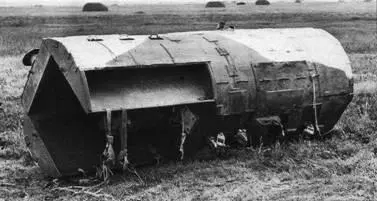 Болванка объекта ПН81 после приземления 20 августа 1953 г Кинокадры - фото 38