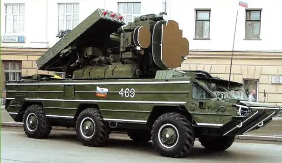 Боевая машина 9А33БМЗ комплекса ОсаАКМ на параде в честь 60летия Победы - фото 61