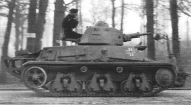 PzKpfw 38 Н под Парижем в 1940 г Танк не подвергался переделке на башне - фото 106