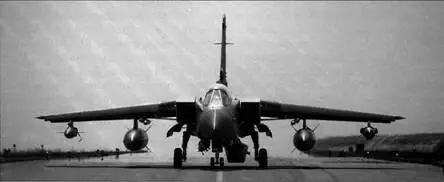 Торнадо GR4 выруливает на старт Осень 2011 г Поврежденные британской - фото 51