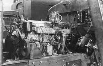 Двигатель ЗИС120ВК и насос гидроусилителя руля вид слева - фото 87