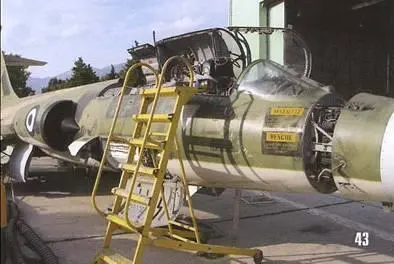 В 1400 поступил приказ поднимать самолёты и через десять минут 16 F100D из - фото 66