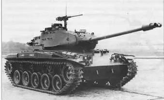 Легкий танк М41 Уокер Бульдог США 1950 г Боевая масса 235 т экипаж - фото 125