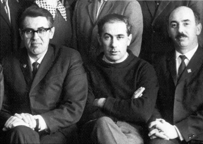 Шеф Фейн и Мозганов 1969 г И тут я услышал голос переводчикасинхрониста - фото 19