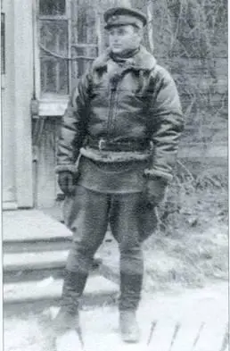 Одна из последних фотографий Ивана Попова сделанная в ноябре декабре 1944 г - фото 32