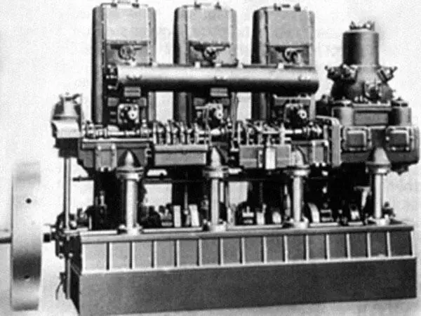 Лицензионный судовой двигатель Юнкерса 1911 г К этому времени конструкторы - фото 20