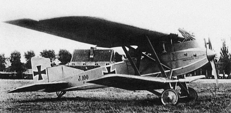 Бронированный двухместный Junkers1 Создать совместное предприятие из фирм - фото 32