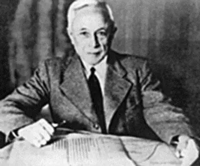 Юнкерс снова за работой Весной 1934 года Хуго Юнкерс регистрирует в Мюнхене - фото 104