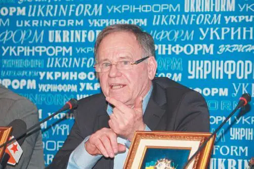 Йожеф Сабо один из лучших полузащитников страны непримиримый жесткий боец в - фото 6