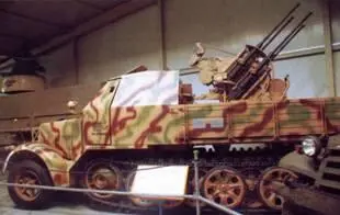Немецкая зенитная самоходная установка 2 cm FlakVierling auf mittlerem - фото 42