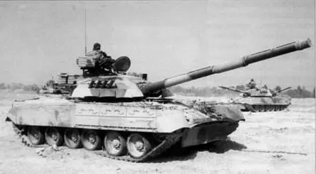 Пакистанские Т80УД на занятиях по вождению Пакистанцы высоко оценили автомат - фото 80
