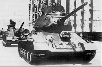Средний танк Т3485 Боевая масса 32 т экипаж 5 чел оружие пушка 85 - фото 96