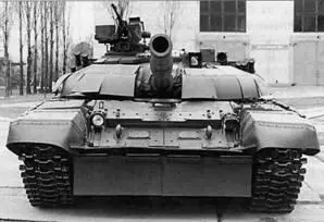 Модернизированный танк Т72АМ с комплексом универсальной динамической защиты - фото 78