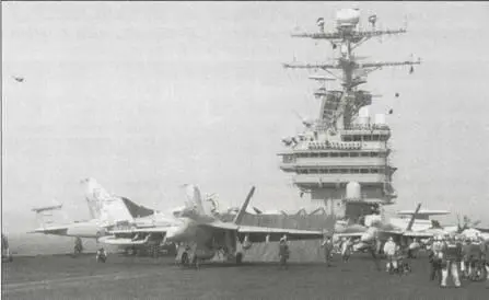 FA18E из состава VFA113 готовится к боевому вылету против Ирака 25 марта - фото 93