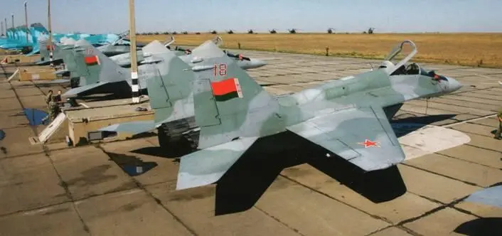 Российские тактические боевые самолеты на авиасалоне МАКС2011 и их оценка - фото 41