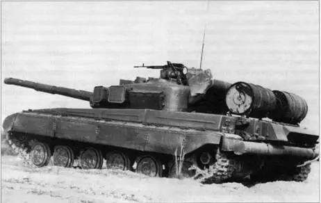 Опытный танк объект 476 сочетал шасси Т64 с новой башней Свои скоростные - фото 178