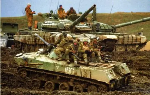 ВМД1 вверху и БМД2 в ходе проведения контртеррористической операции в - фото 72