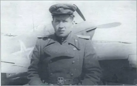Мечта сбылась Михаил Михин у своего Яка в 518м ИАП на аэродроме Основа - фото 65