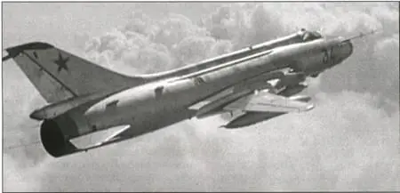 Первым из строевых полков в октябре 1970 года истребителибомбардировщики Су17 - фото 54