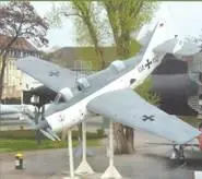 Английский противолодочный самолет Fairey Gannet Советский боевой вертолет - фото 68