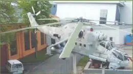 Советский боевой вертолет Ми24П Немецкие подводные лодки Biber вверху и - фото 69