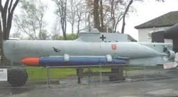 Немецкие подводные лодки Biber вверху и Seehurid Модель немецкого - фото 71