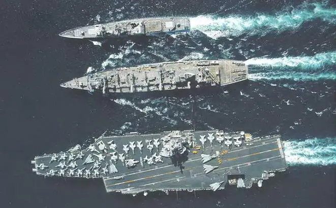 Сверху вниз КР УРО Геттисберг USS Gettysburg CG 64 быстроходный - фото 84